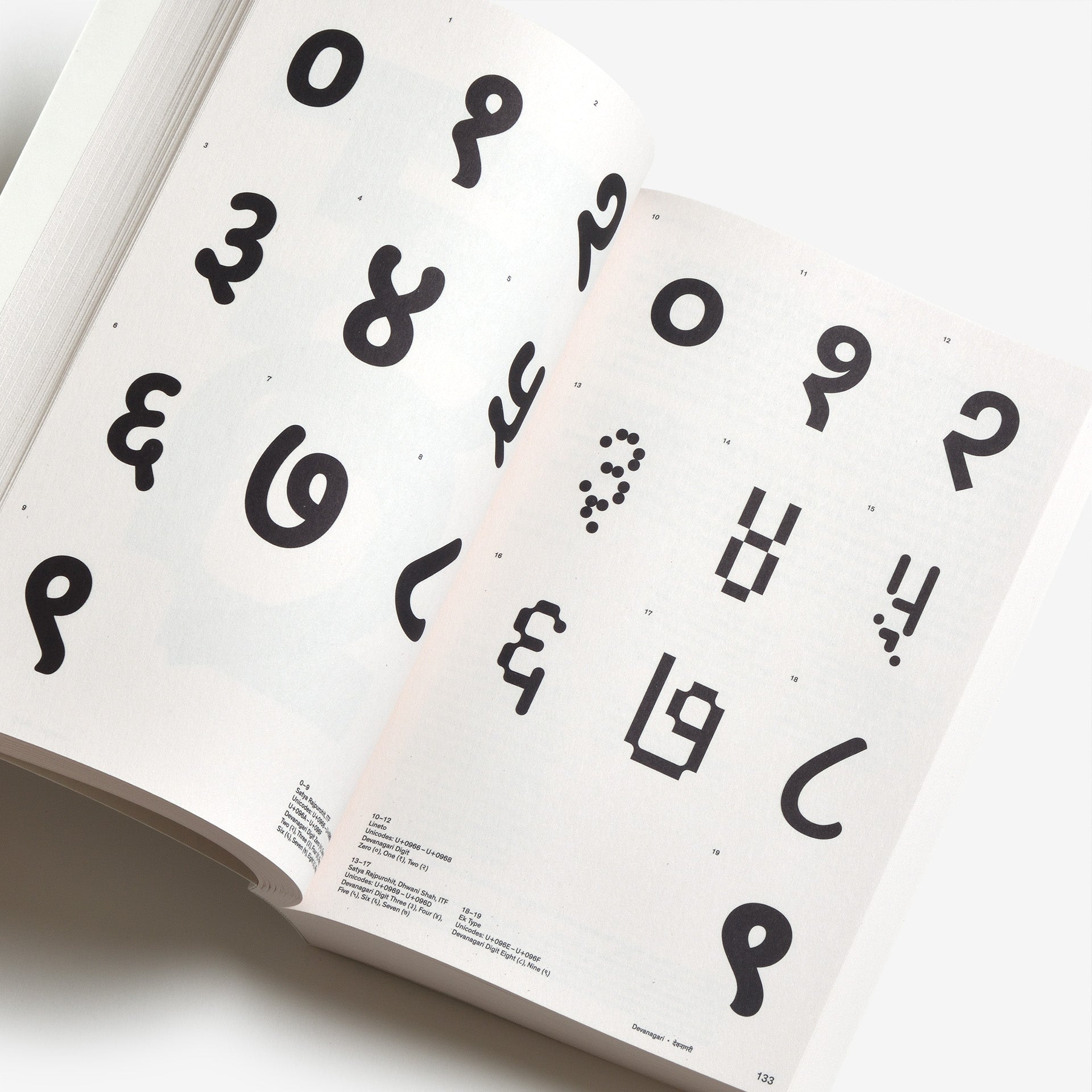 Graphic Languages—A Visual Guide to the World’s Writing Systems