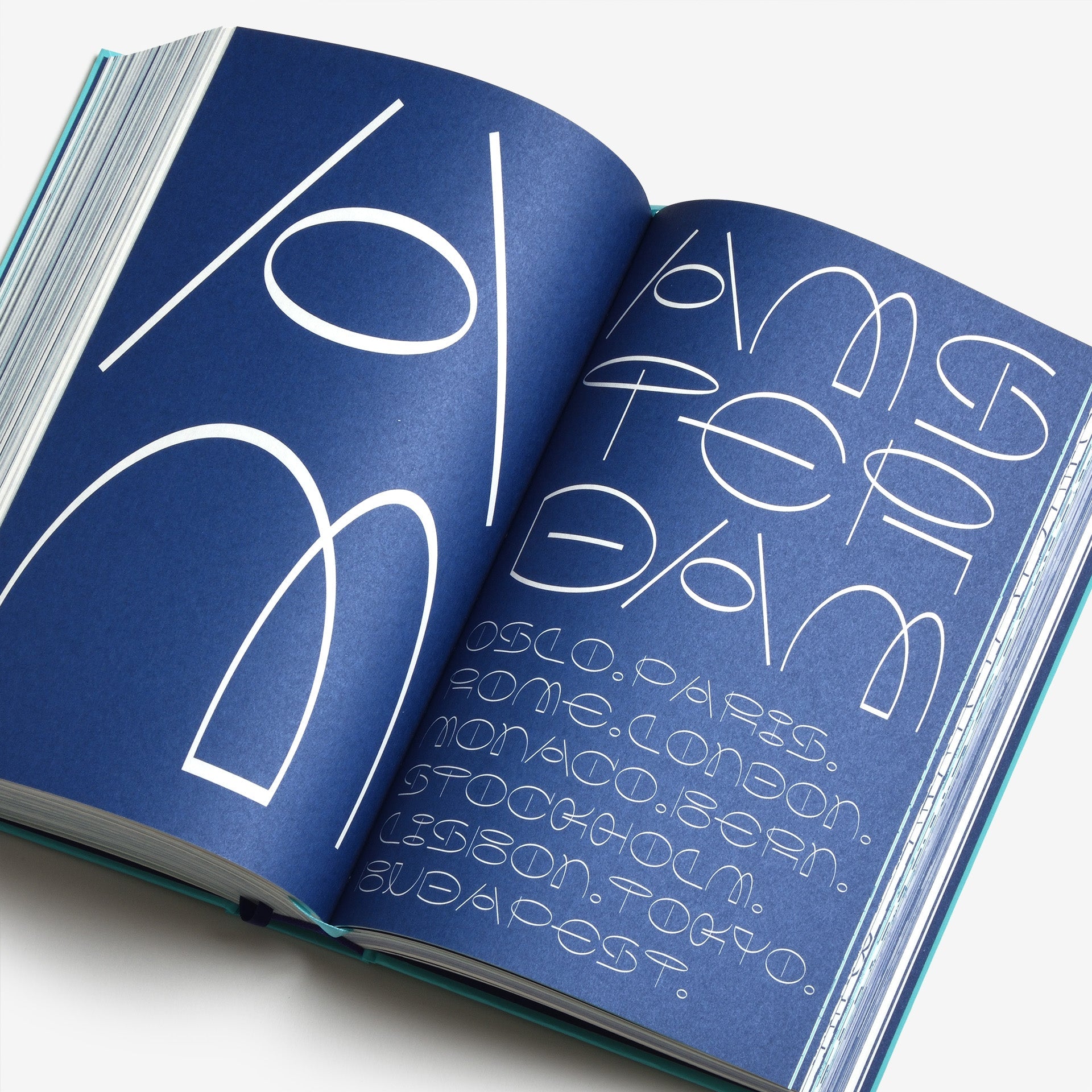Display in Use: A Collection of Display Typefaces